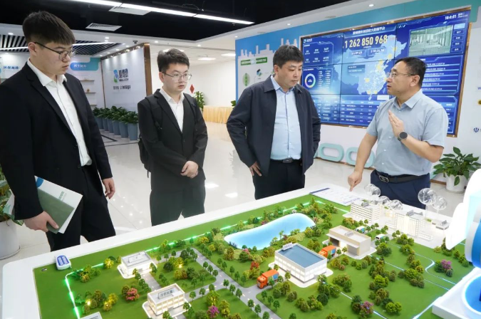 沈阳市辽中区政府领导到访爱博绿