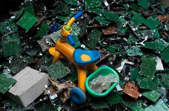 完善电子垃圾回收体系 变废为宝深挖掘隐形矿产