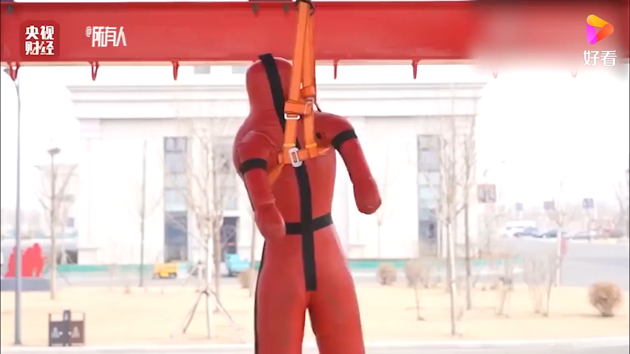 你还敢用三点式安全带吗?315曝光告诉你答案! 你还敢用三点式安全带吗?315曝光告诉你答案!