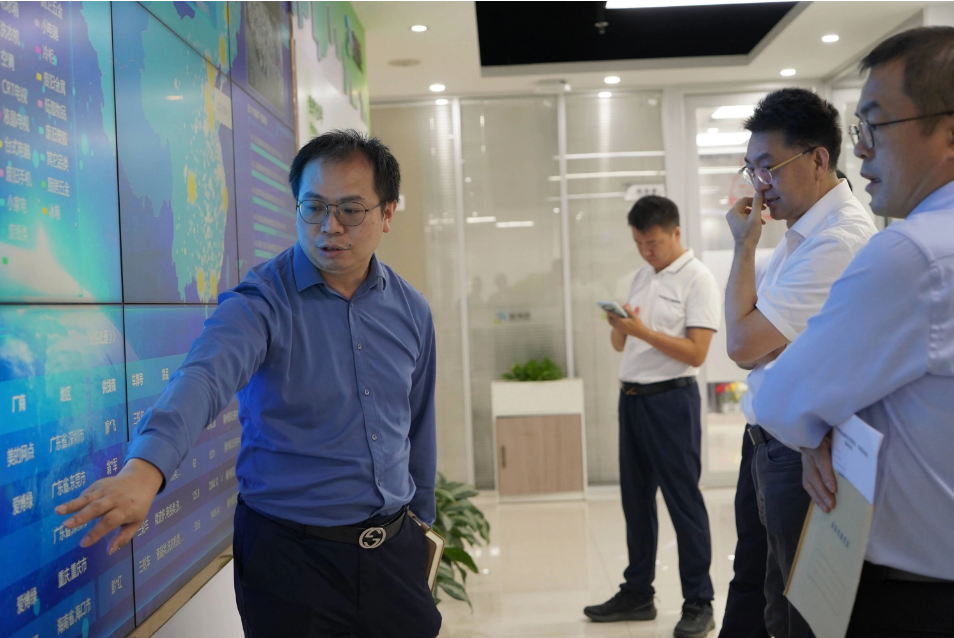 深圳市商务局领导一行莅临爱博绿考察指导 深圳市商务局领导一行莅临爱博绿考察指导