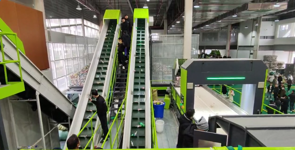 数字环保引领绿色革命：爱博绿在民营企业高质量发展浪潮中的创新实践