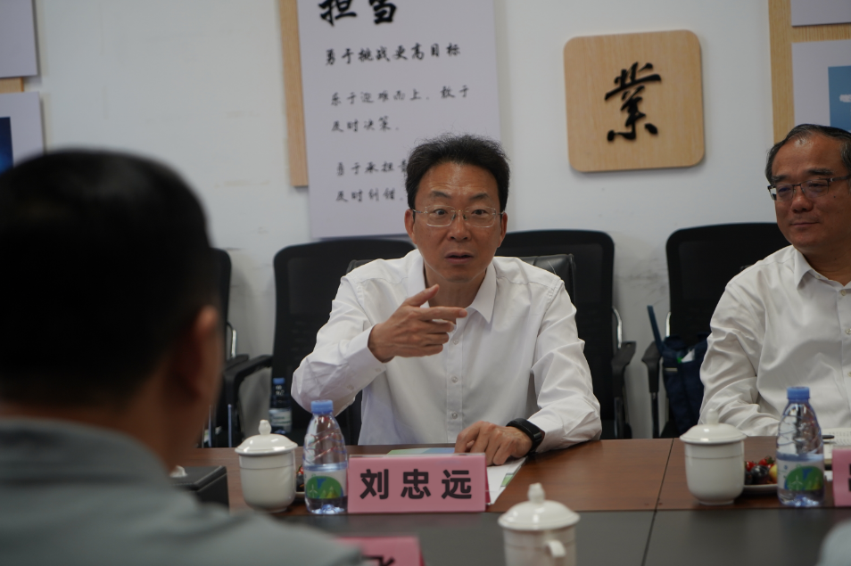 滨州市委副书记、统战部部长刘忠远一行到访爱博绿总部